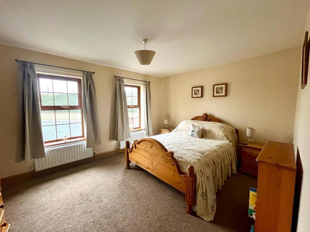 Hillhead Country Retreat Villa Касълуелан Екстериор снимка